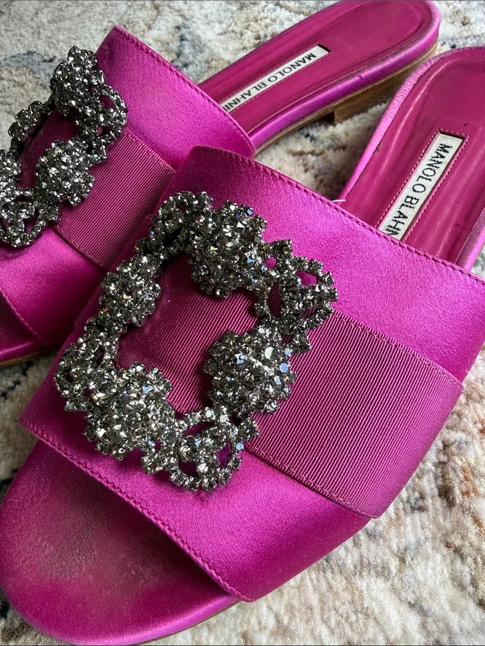 Manolo Blahnik Martamod Hangisi Crystal Buckle Pink Satin Flat Slide Sandals